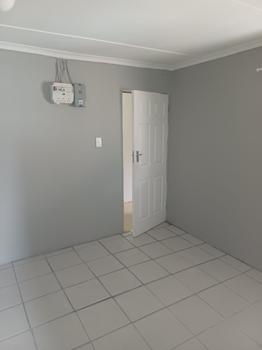 To Let 1 Bedroom Property for Rent in Queenstown Central Eastern Cape